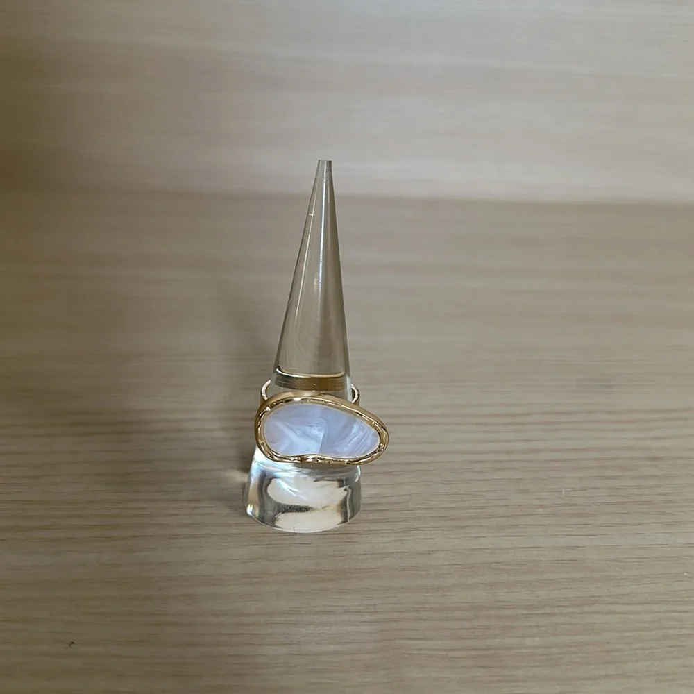 Express Gold Ring 8 - Picture 6 of 11